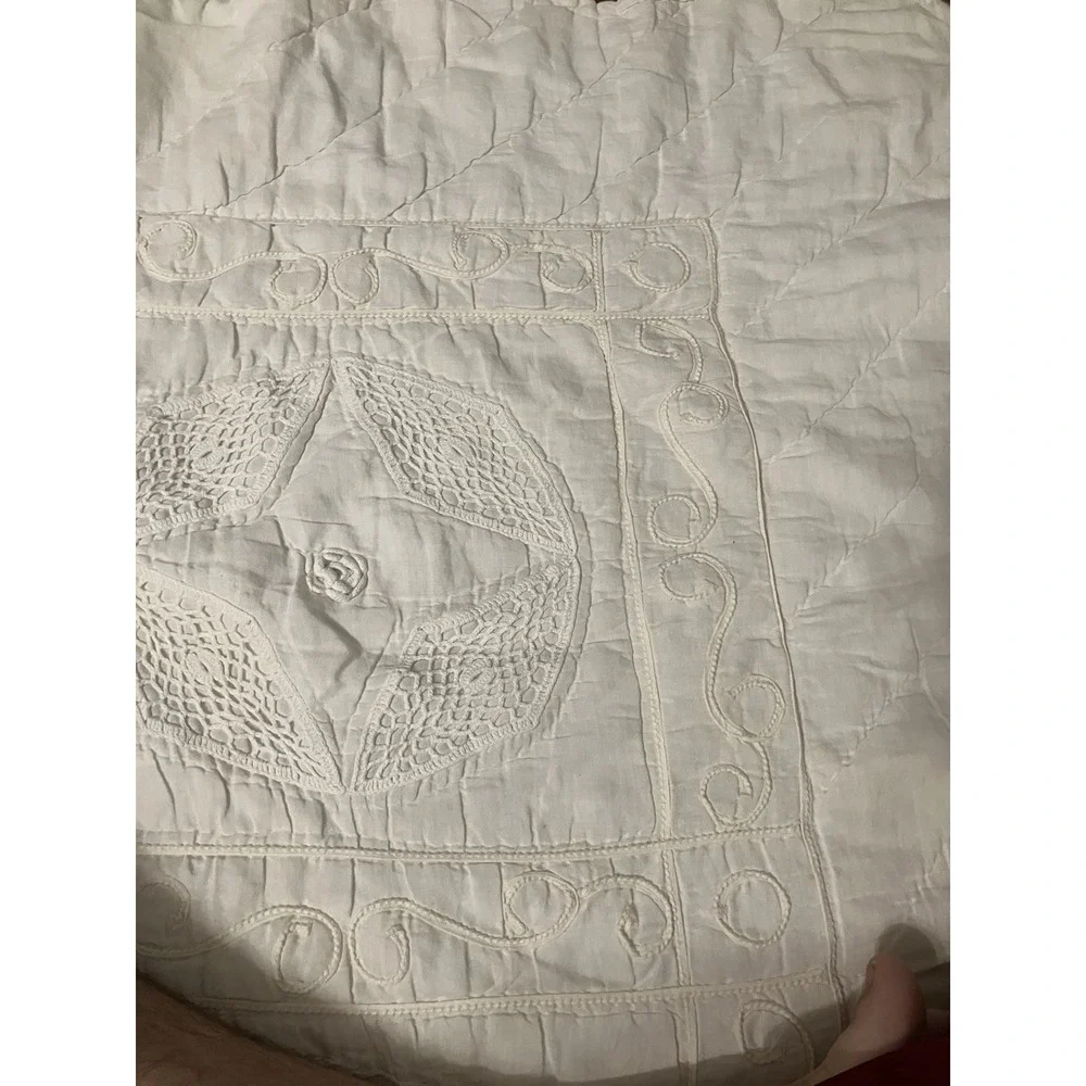 1900s Antique CottageCore Amish white on white BABY CRIB QUILT 81x72 hand stitch